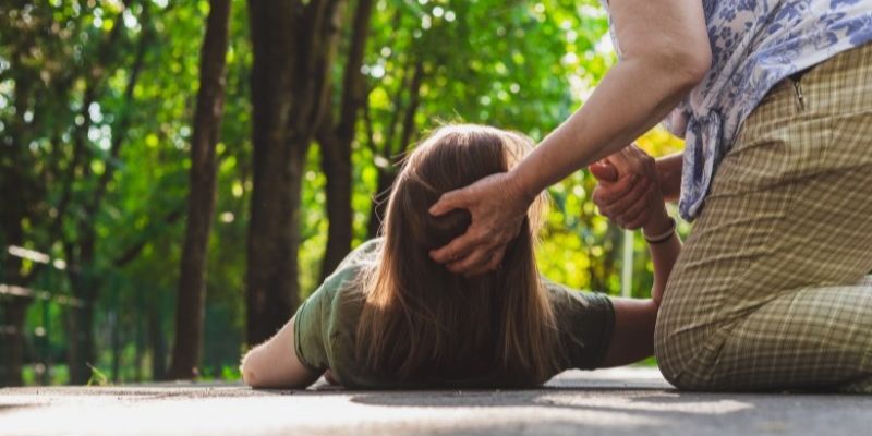 Bệnh động kinh dấu hiệu và triệu chứng nhận biết 7 Cách chẩn đoán bệnh động kinh